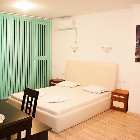 Apartament Janet Apartment Pomorie Exterior photo