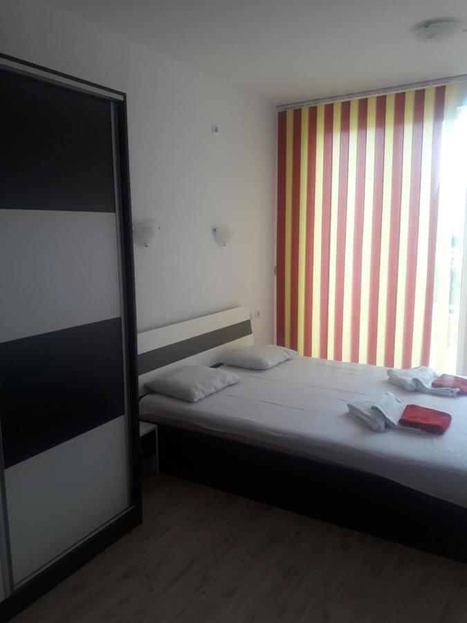 Apartament Janet Apartment Pomorie Exterior photo