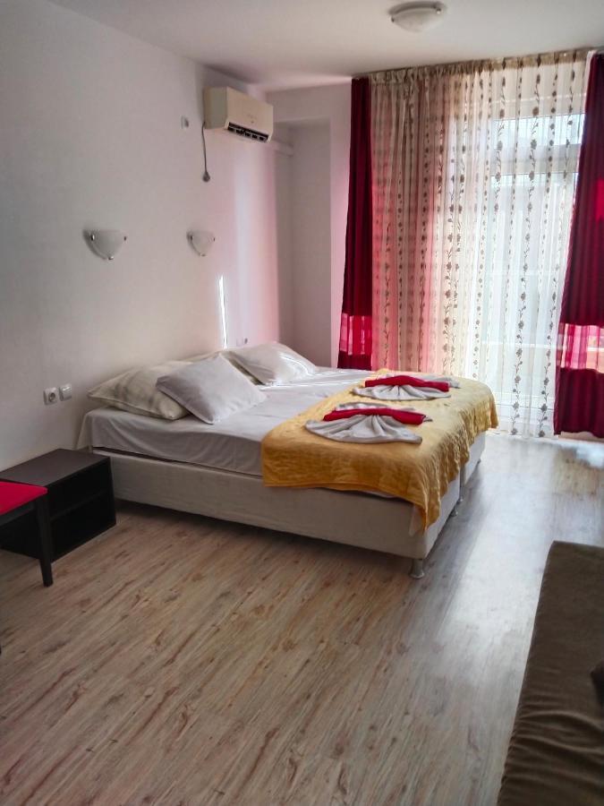 Apartament Janet Apartment Pomorie Exterior photo
