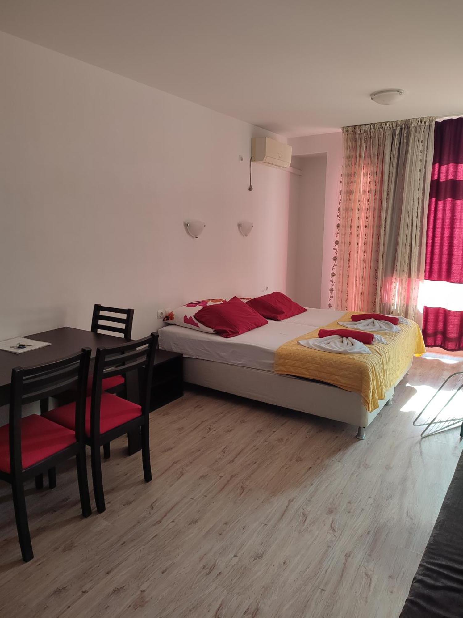Apartament Janet Apartment Pomorie Exterior photo