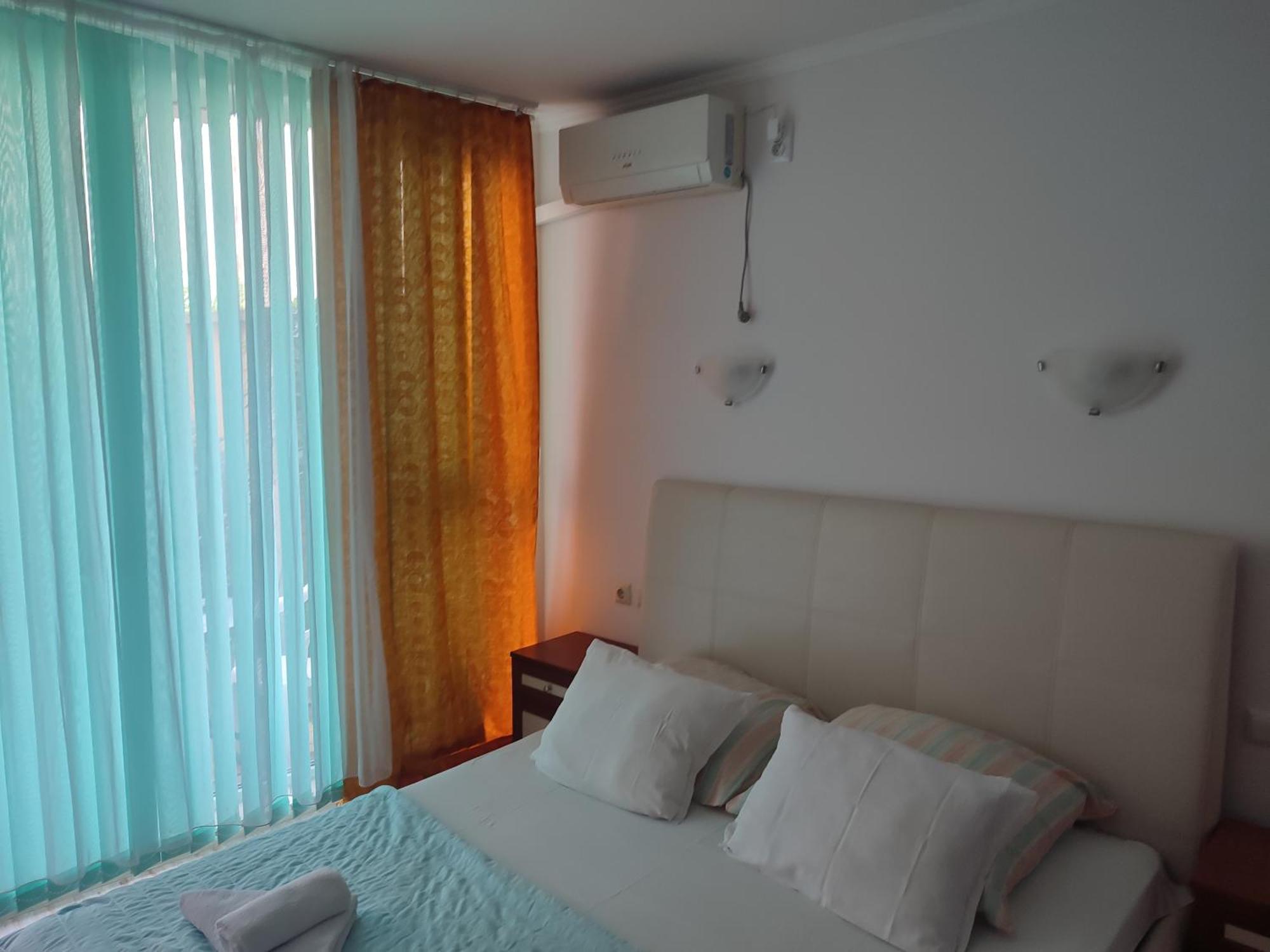 Apartament Janet Apartment Pomorie Exterior photo