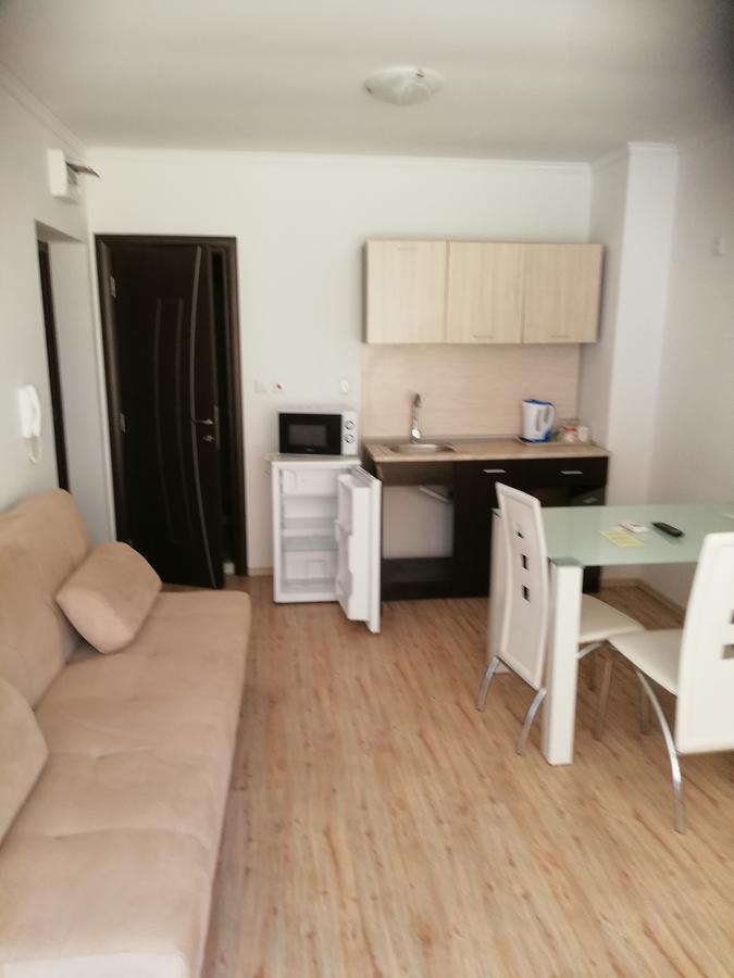 Apartament Janet Apartment Pomorie Exterior photo