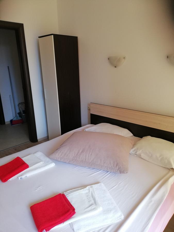 Apartament Janet Apartment Pomorie Exterior photo